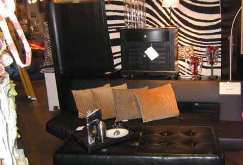 Black and white living room showcase
